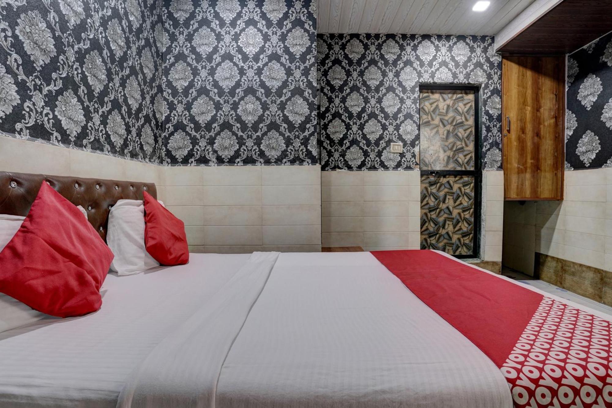 Hotel O Sapna Residency Mumbai Exterior photo